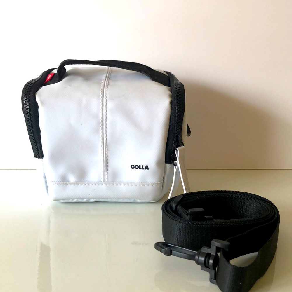 GOLLA Small camera bag white weather resistant EUC